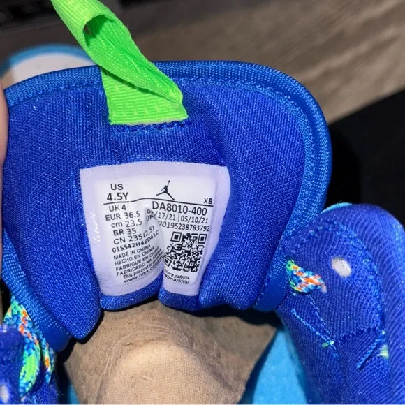 Nike Air Jordan 1 Mid SE GS 'Sprite' Size 4.5Y - Picture 3 of 7